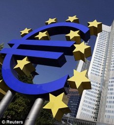 article-2104059-0D71AB8700000578-253_306x336